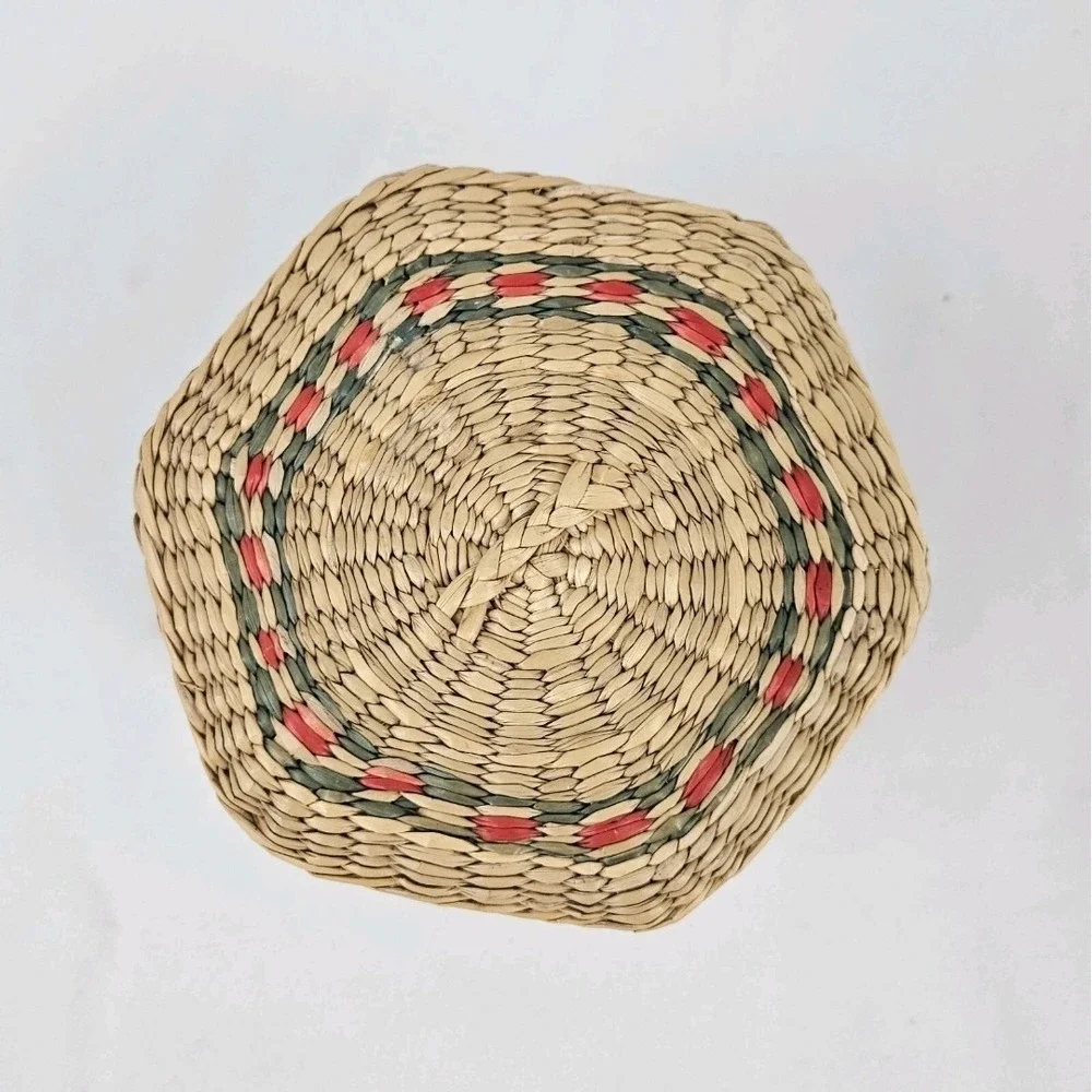 Sweetgrass Basket W/ Lid Hexagon Storage Trinket Box Vintage Boho Coastal